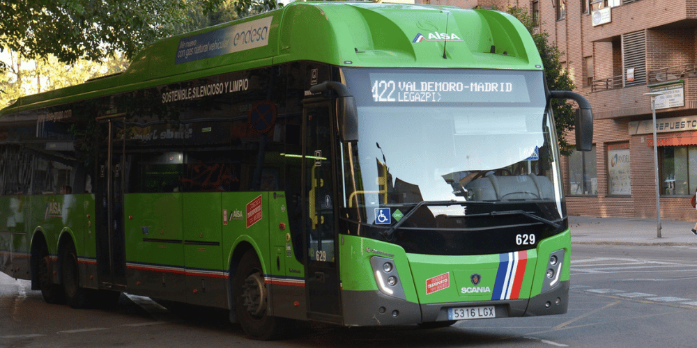 Buses interurbanos de Madrid permitirán hacer pagos con tarjeta en 2025