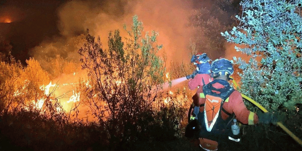 Incendio en Tres Cantos, Madrid, con llamas y humo visible desde varios kilómetros