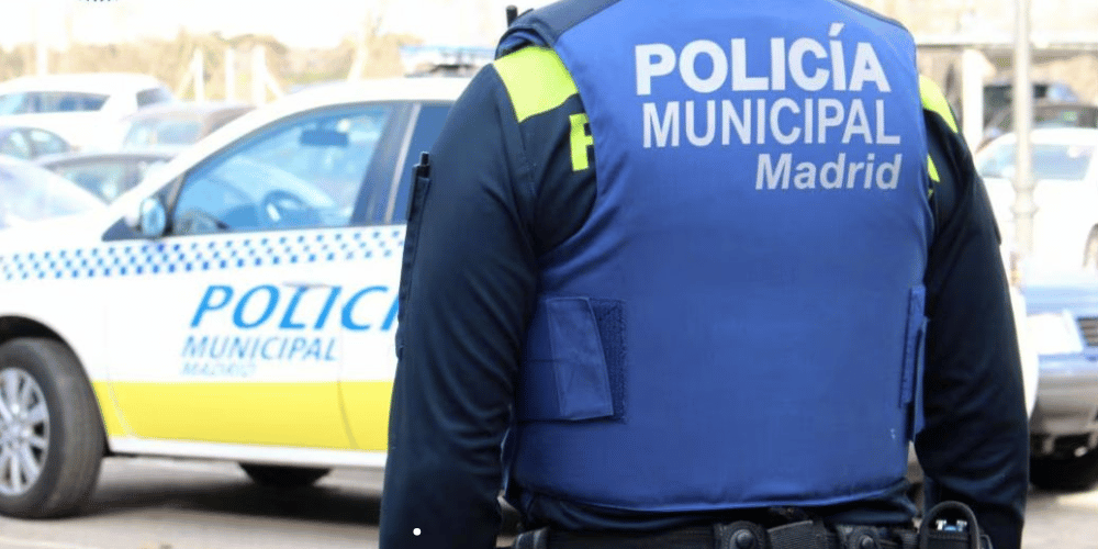 Detenido con un machete en Vallecas junto al colegio del que tenía orden de alejamiento