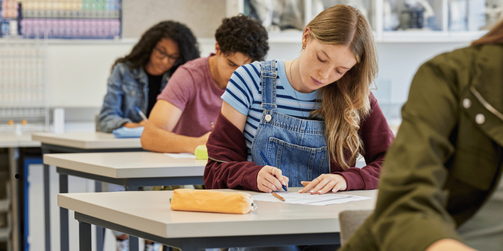 Pruebas de nivel en Madrid: 280.000 estudiantes evaluados para mejorar el rendimiento escolar
